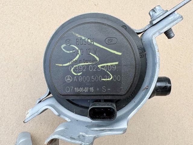 Помпа водяна, додатковий електричний A0005003600 MERCEDES