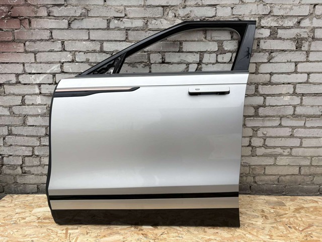 Двері кабіни LR091718 LAND ROVER