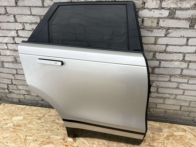 Двері задні, праві LR091719 LAND ROVER