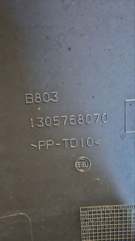 Накладка заднього правого крила 1305768070 FIAT