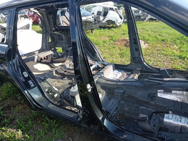 Стійка центральна, права 1646300811 MERCEDES