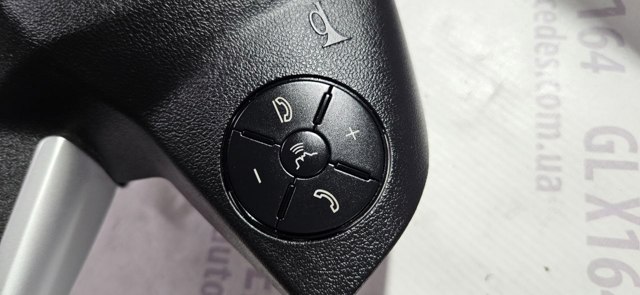 Блок кнопкових перемикачів рульового колеса 1648700558 MERCEDES
