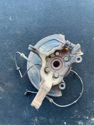 Цапфа поворотного кулака 400141KA1A NISSAN