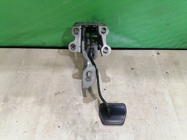 Педаль гальма 465016FP0B NISSAN
