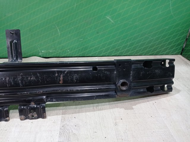 Швелер переднього бампера 620306MD0A NISSAN