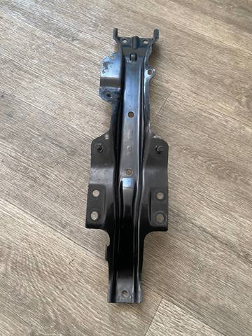 Кронштейн замку капоту 625E29RD0A NISSAN