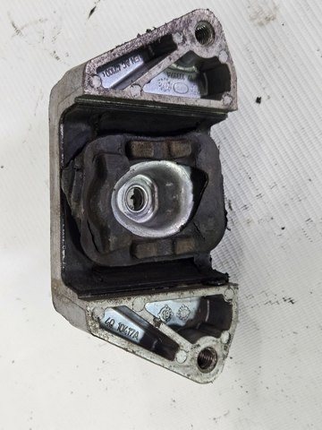 Подушка КПП 6C116068CB FORD