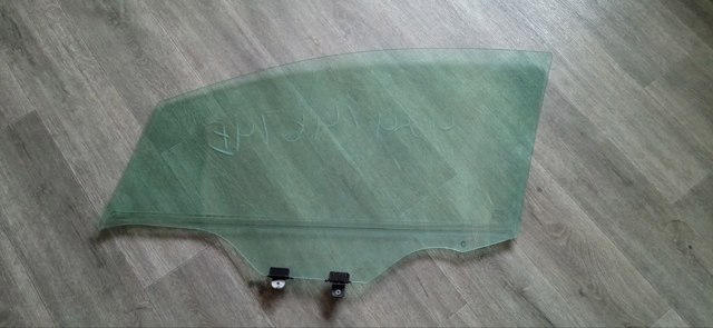 Скло пасажирських дверей 803003NA0A NISSAN