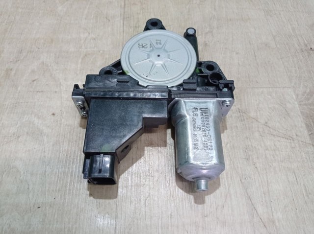 Мотор склопідйомника водійських дверей 82450C5120 HYUNDAI