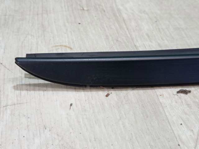 Молдинг вітрового скла правий 86132C5000 HYUNDAI