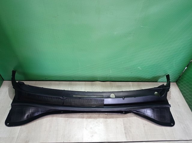 Водостік лобового скла, жабо 86150C6000 HYUNDAI