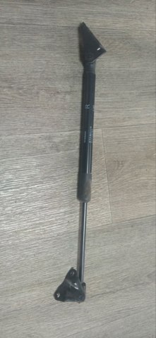 Амортизатор задньої ляди 904503NF0A NISSAN