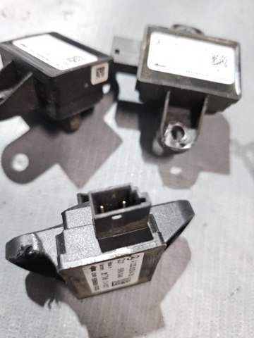 Датчик подушки безпеки A0038208426 MERCEDES