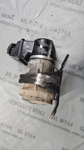 Насос кермового управління A1644601780 MERCEDES