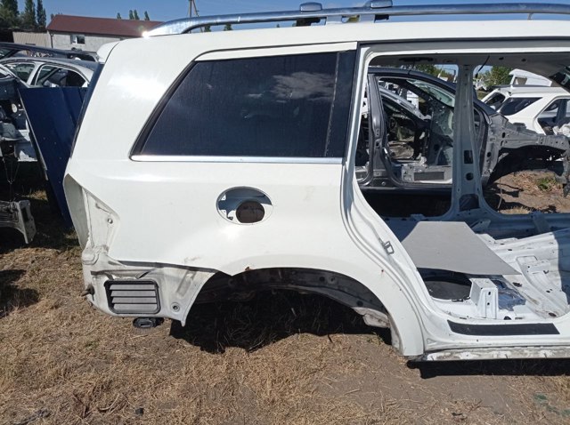 Крило заднє праве A1646301007 MERCEDES