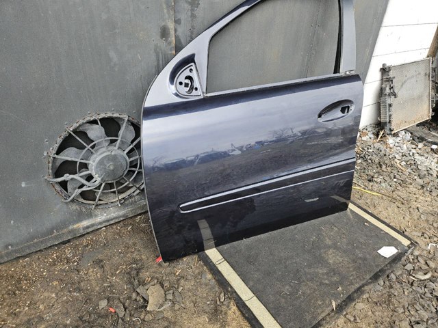 Двері кабіни A1647200905 MERCEDES