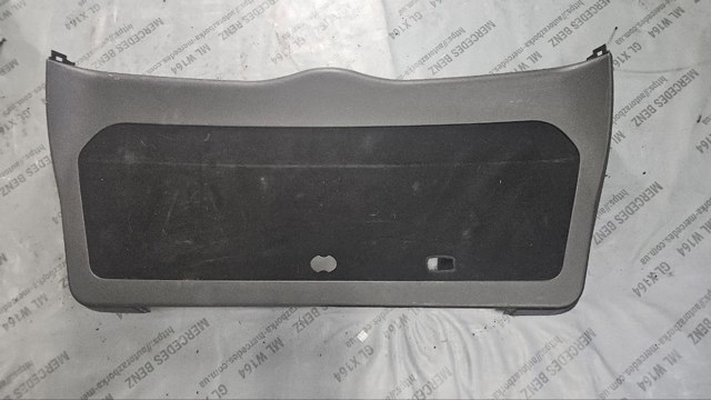 Обшивка кришки багажника A1647401770 MERCEDES