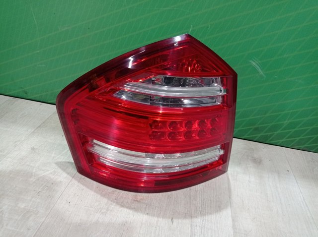 Ліхтар задній лівий A1648203364 MERCEDES