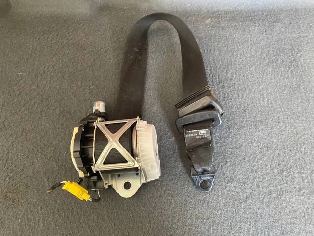 Пасок безпеки задній лівий A1648601585 MERCEDES