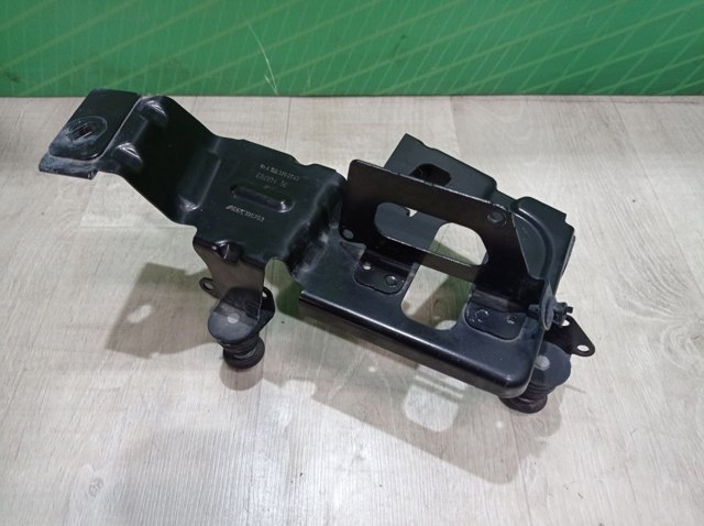 Кронштейн компресора кондиціонера A1663200143 MERCEDES