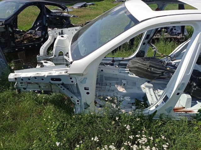 Лонжерон рами передній лівий A1666200150 MERCEDES