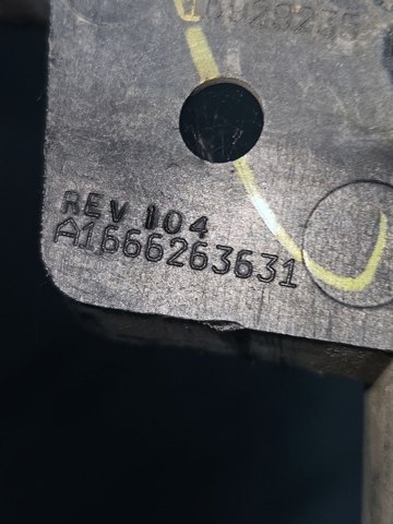 Ліве кріплення переднього бампера A1666263631 MERCEDES