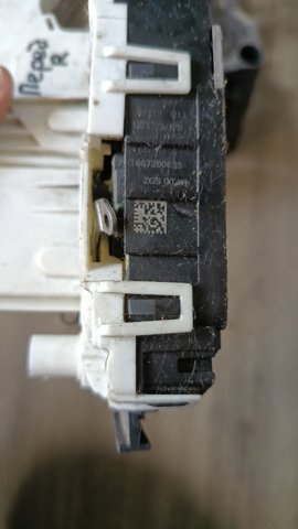 Замок водійських дверей A1667200135 MERCEDES