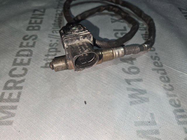 Ліве бічне дзеркало A1668100393 MERCEDES