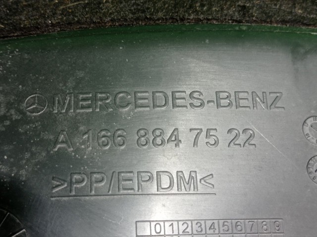 Підкрилок задній правий A1668847522 MERCEDES