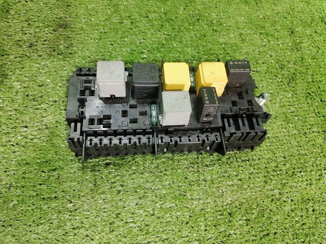 Коробка запобіжників A1669063801 MERCEDES