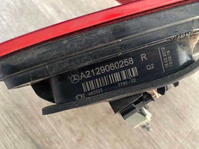 Фара задня права внутрішня A2129060258 MERCEDES