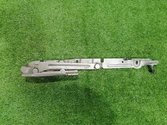 Петля кришки багажника A2207500587 MERCEDES