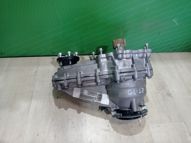 Роздавальна коробка A2512802800 MERCEDES