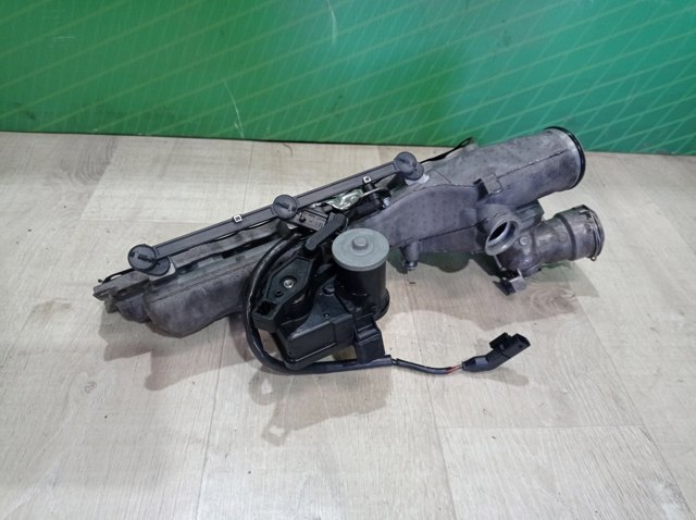Колектор впускний, правий A6420900637 MERCEDES