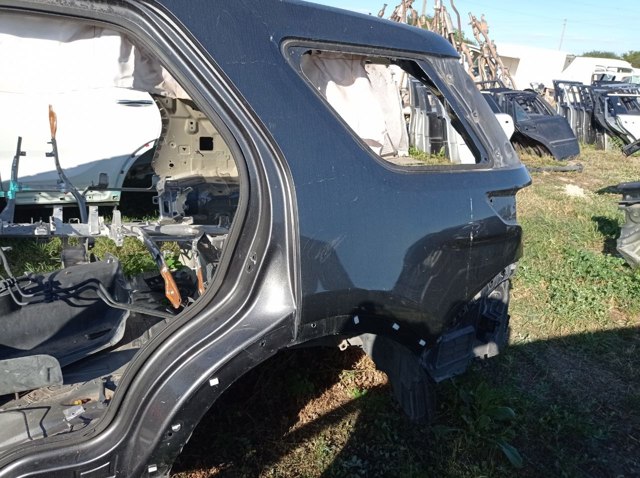 Бічна частина задня ліва FB5Z7827841B FORD