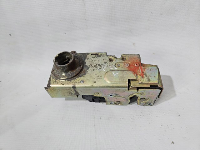 Замок водійських дверей YC1AV21813BL FORD