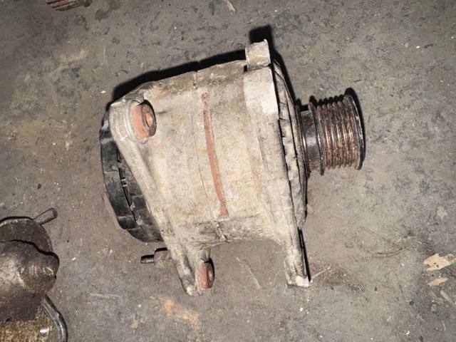 Авто генератор 036903024 VAG