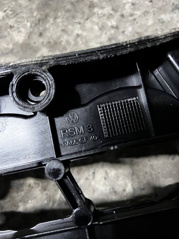 Кришка клапанів 03L103469 VAG