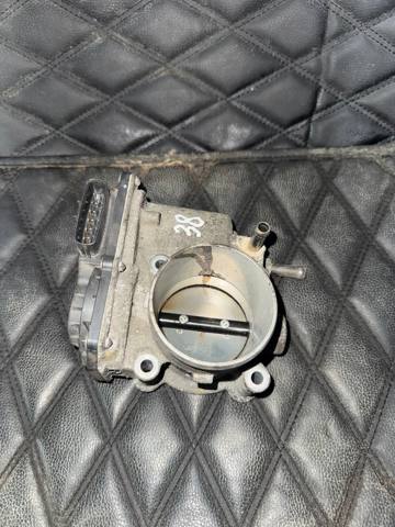 Заслінка повітряна 2203037050 TOYOTA