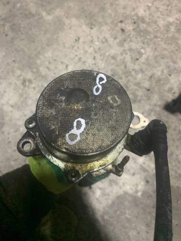 Насос вакуумний 55193232 OPEL