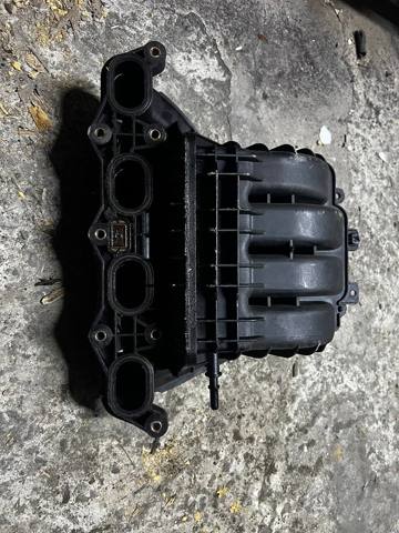 Колектор впускний 55351149 OPEL