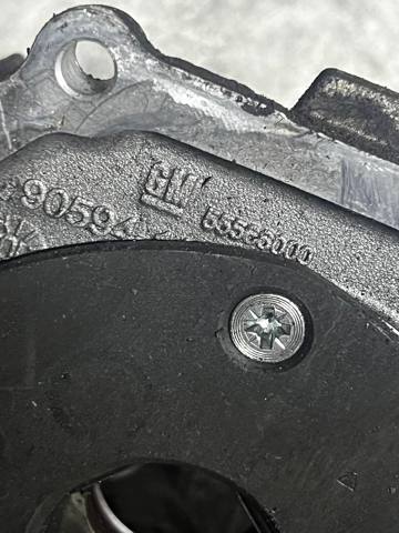 Масляний насос двигуна 55566000 OPEL