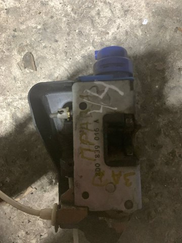 Замок задніх дверей, правих 8D0839016A VAG