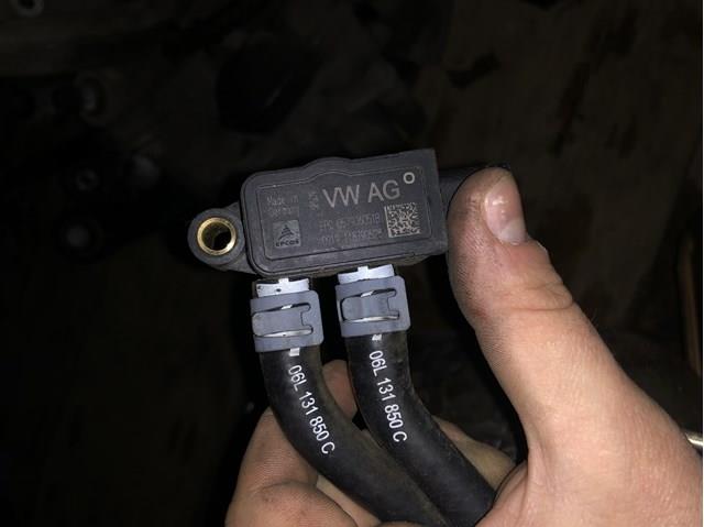 Датчик тиску вихлопних газів 057906051B VAG