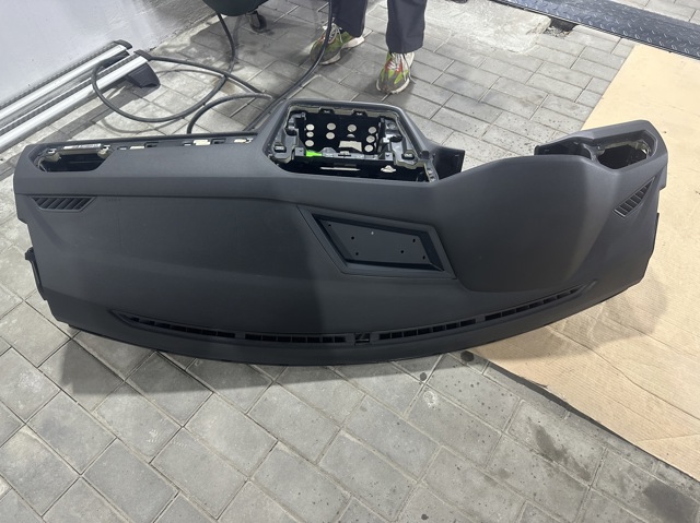 Передня панель 5NN857003HFLG VAG