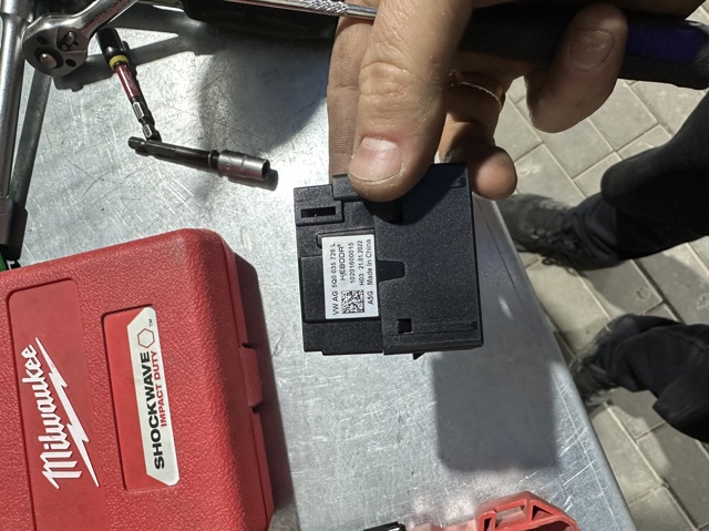 USB-розгалужувач 5Q0035726L VAG