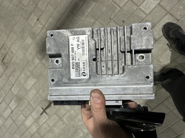Прилади й апаратура діагностики 8W0907468F VAG