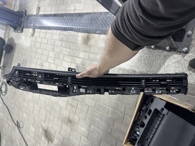 Решітка повітроводу 8W1820902D6PS VAG