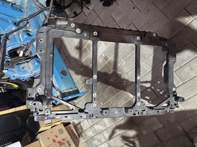 Рамка кріплення радіатора GHP953111 MAZDA