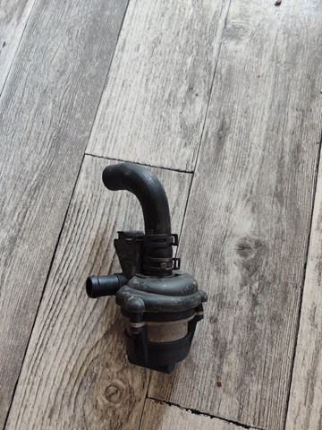 Водяний насос охолодження електро додатковий LR067228 LAND ROVER